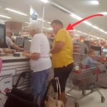 Father commits and act of generosity for this elderly woman at the grocery store