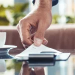 My Date Insisted on Paying the Bill – I Wish I Hadn’t Let Him